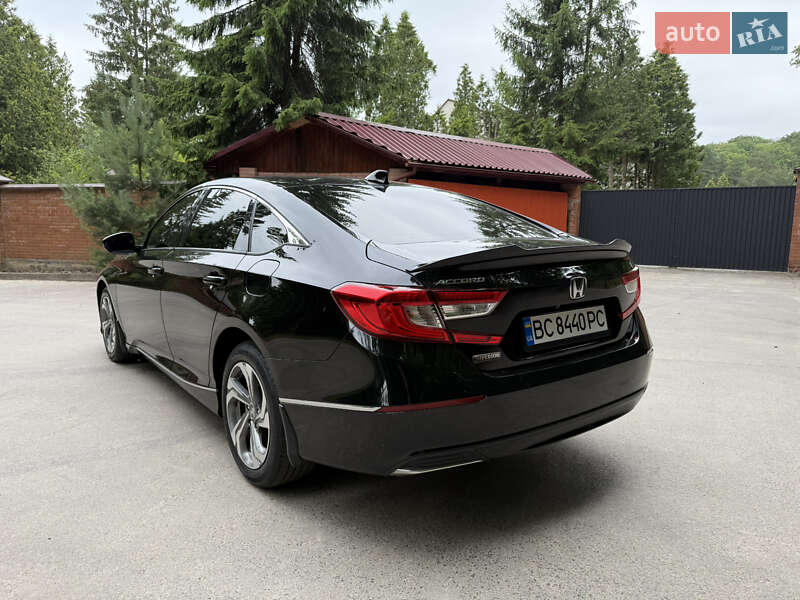 Седан Honda Accord 2018 в Львове