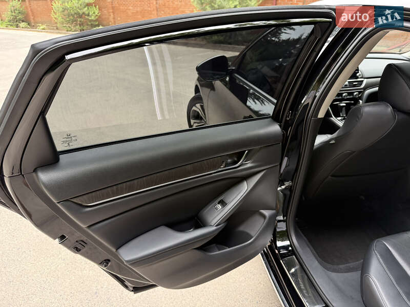 Седан Honda Accord 2018 в Львове