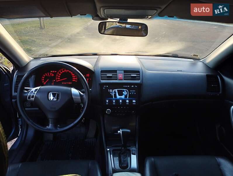 Седан Honda Accord 2004 в Черкасах