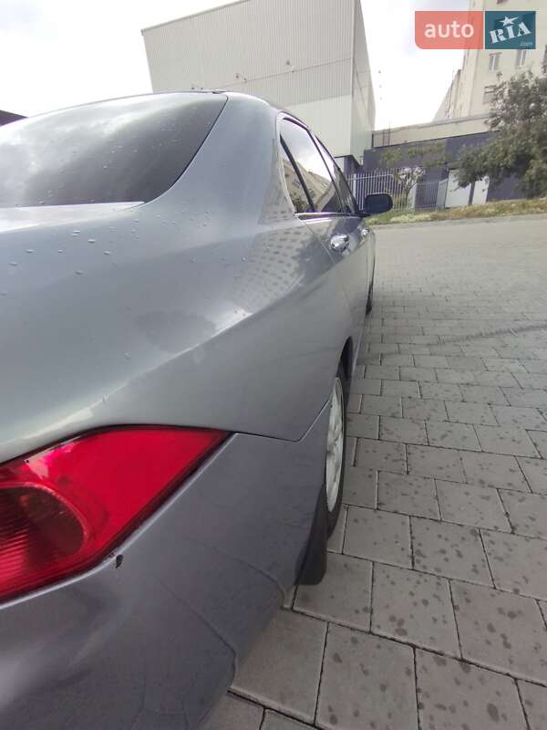 Седан Honda Accord 2004 в Черкасах