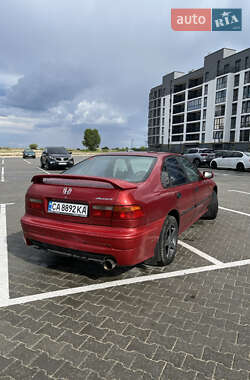 Седан Honda Accord 1993 в 