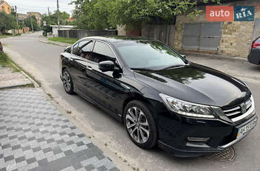 Седан Honda Accord 2013 в Киеве