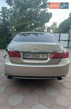 Седан Honda Accord 2013 в Одесі