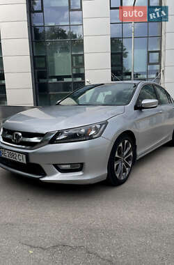 Седан Honda Accord 2013 в Днепре