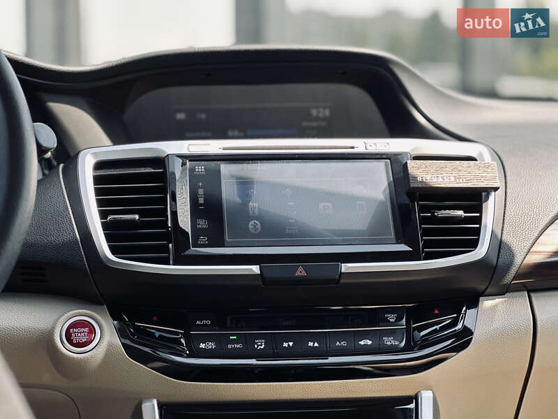 Седан Honda Accord 2015 в Кременчуге