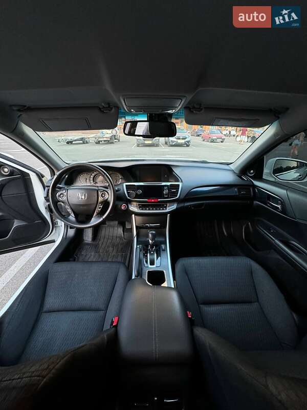 Седан Honda Accord 2013 в Киеве