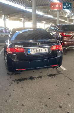 Седан Honda Accord 2011 в 