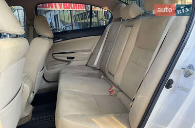 Седан Honda Accord 2012 в 