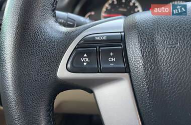 Седан Honda Accord 2012 в 