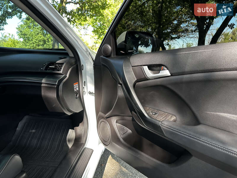Седан Honda Accord 2012 в Кропивницком