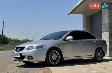 Седан Honda Accord 2004 в 