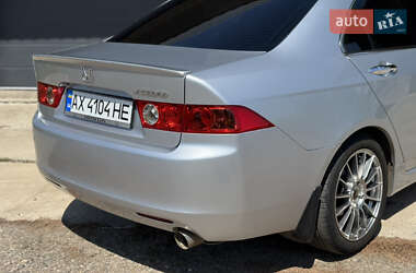 Седан Honda Accord 2004 в 