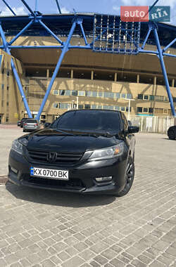 Седан Honda Accord 2014 в 