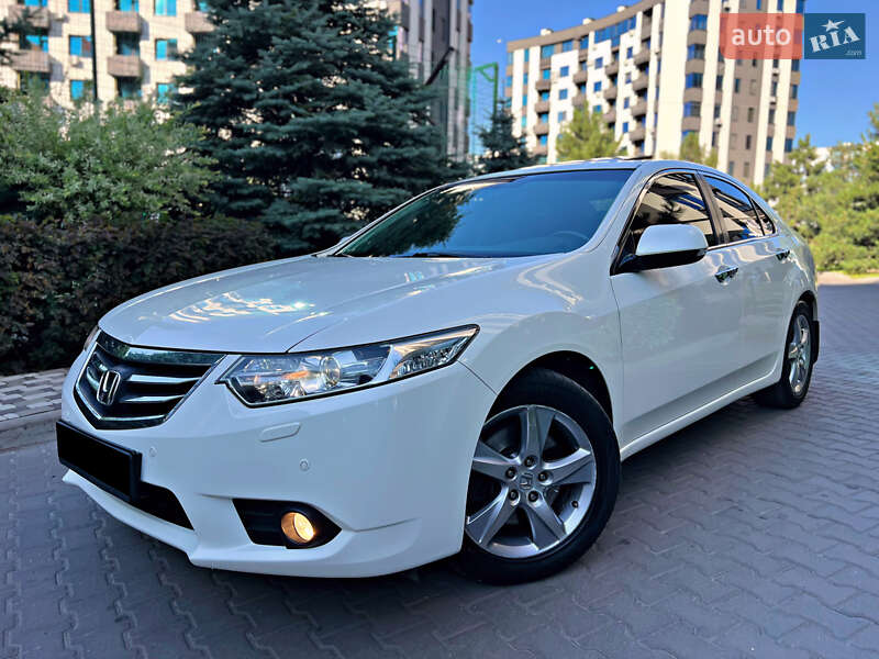 Седан Honda Accord 2012 в Киеве