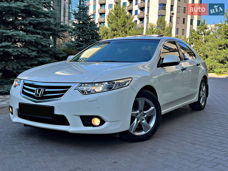 Седан Honda Accord 2012 в Киеве