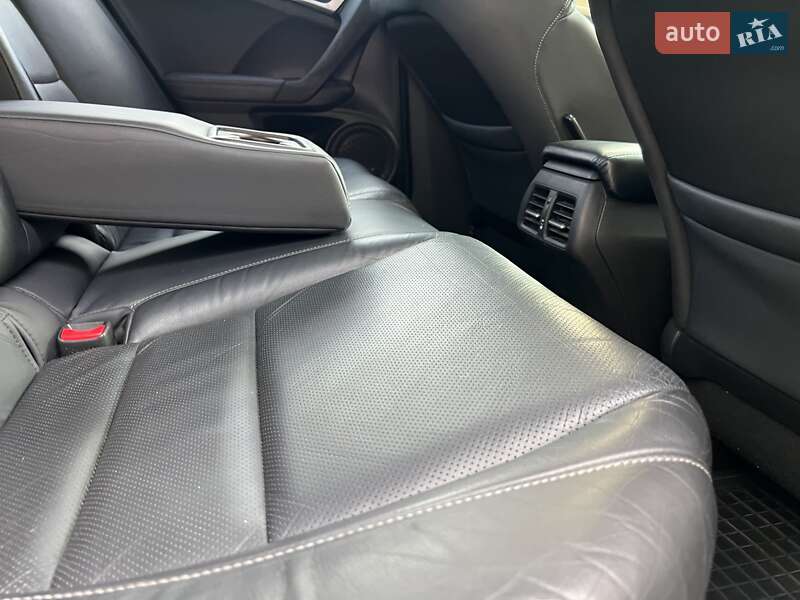 Седан Honda Accord 2012 в Киеве