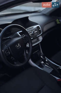 Седан Honda Accord 2014 в 