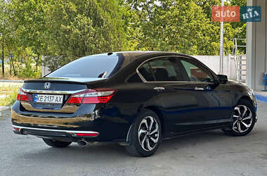 Седан Honda Accord 2015 в 