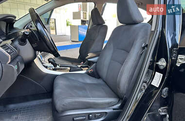 Седан Honda Accord 2015 в 