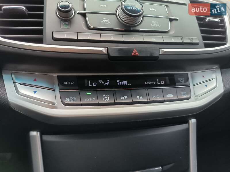Седан Honda Accord 2014 в Киеве