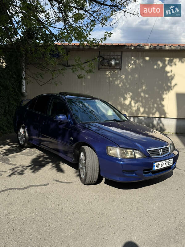 Седан Honda Accord 2001 в Киеве