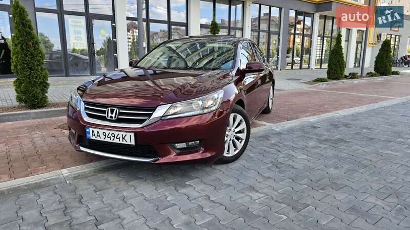 Седан Honda Accord 2014 в Києві