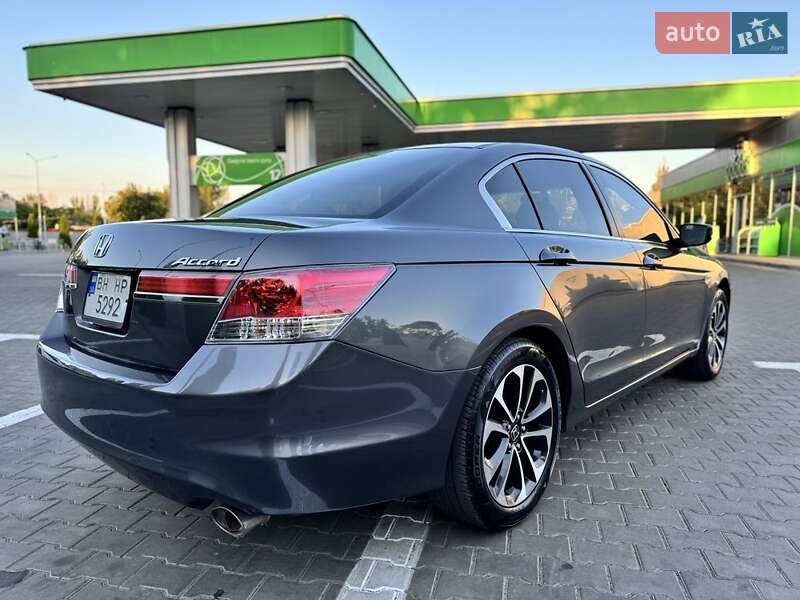 Седан Honda Accord 2011 в Одессе
