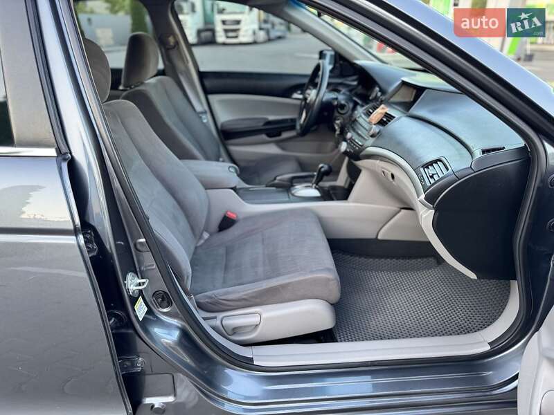Седан Honda Accord 2011 в Одессе
