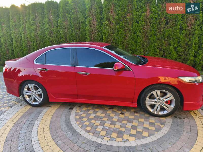 Седан Honda Accord 2010 в Стрию