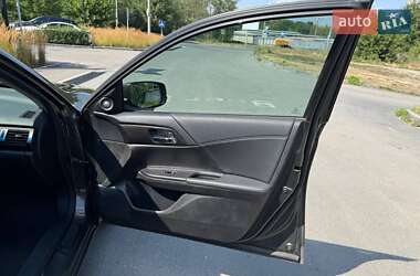 Седан Honda Accord 2013 в 