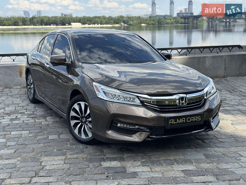 Седан Honda Accord 2017 в Киеве