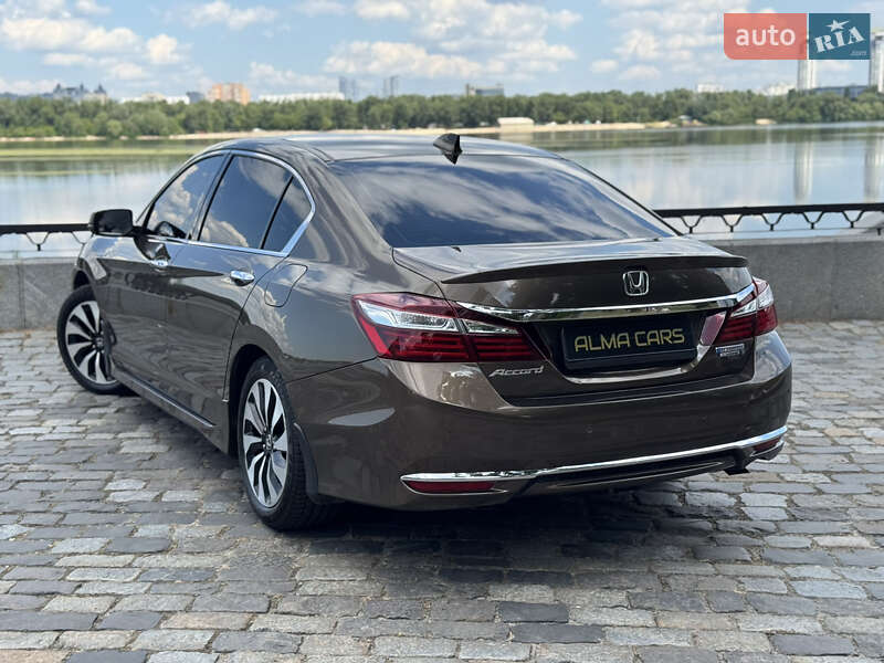 Седан Honda Accord 2017 в Киеве