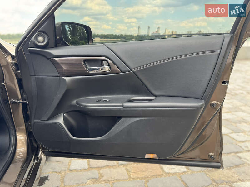 Седан Honda Accord 2017 в Киеве