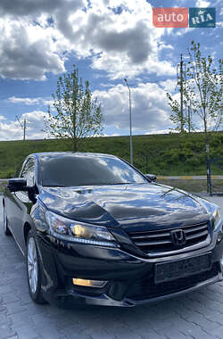 Седан Honda Accord 2013 в Киеве