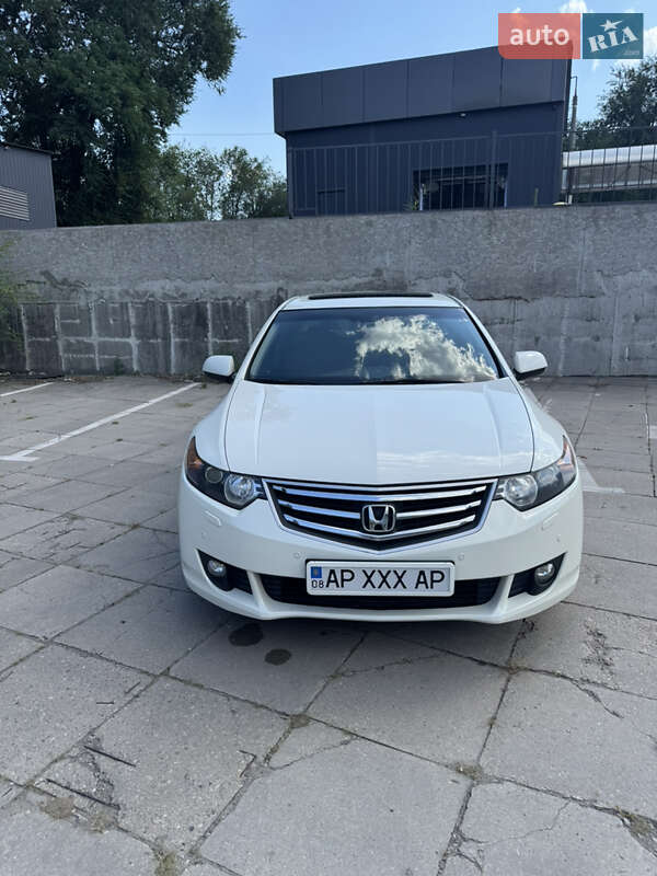 Седан Honda Accord 2010 в 