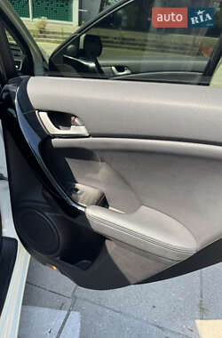 Седан Honda Accord 2010 в 