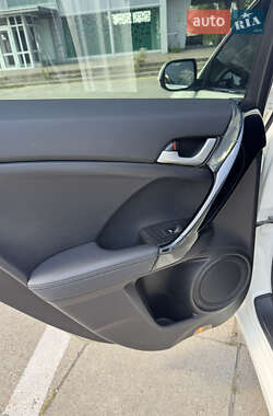 Седан Honda Accord 2010 в 