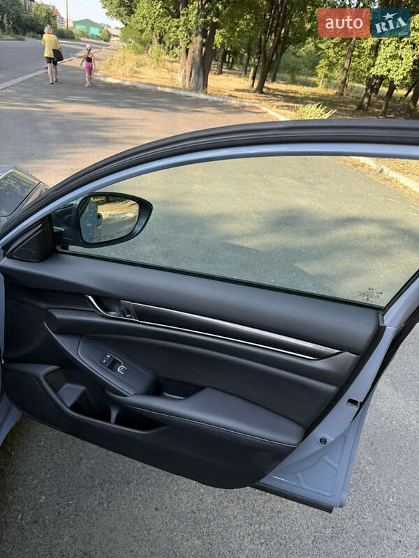 Седан Honda Accord 2022 в Одессе