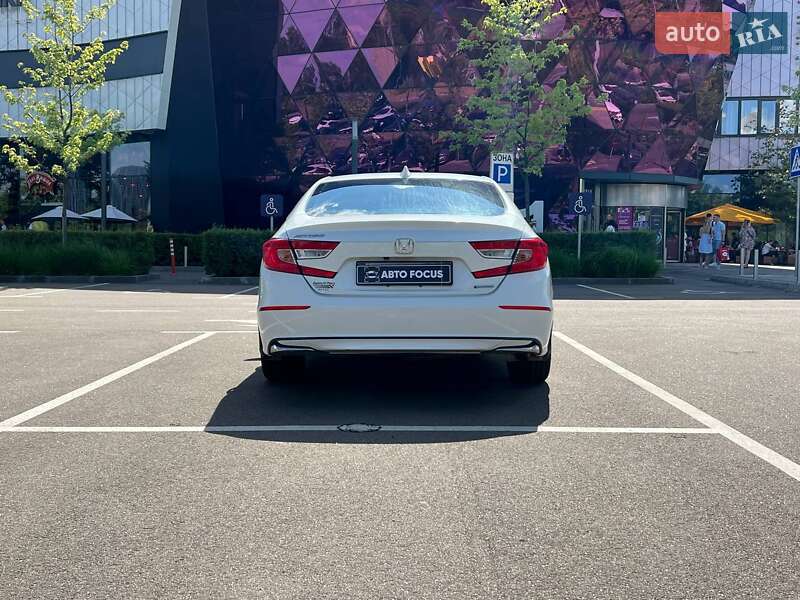 Седан Honda Accord 2018 в Киеве