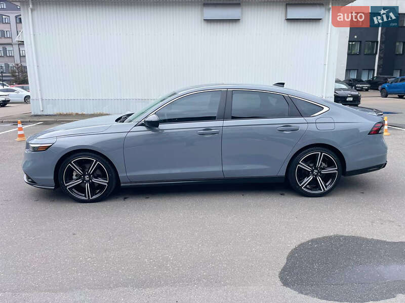 Седан Honda Accord 2023 в Києві