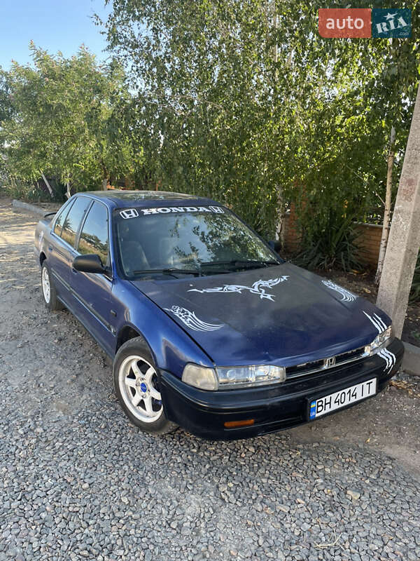 Седан Honda Accord 1992 в 