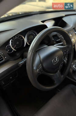 Седан Honda Accord 2012 в 