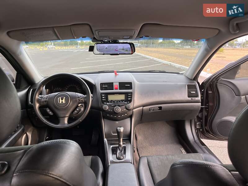 Седан Honda Accord 2006 в Киеве