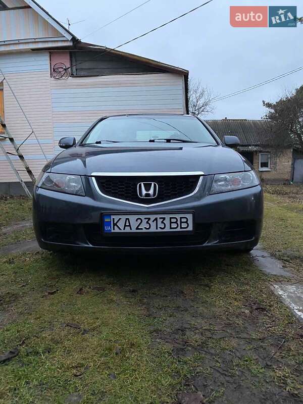 Седан Honda Accord 2004 в Киеве
