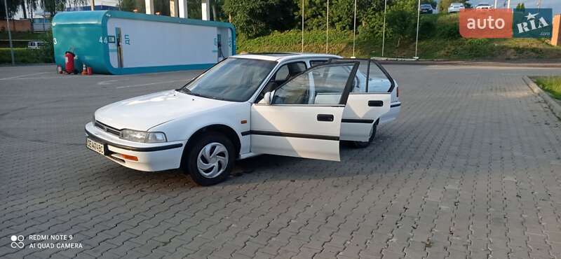 Седан Honda Accord 1993 в Черновцах