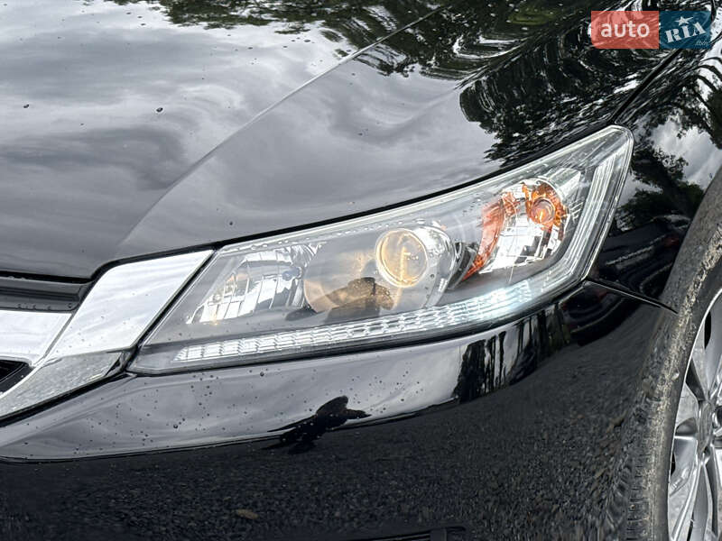 Седан Honda Accord 2015 в Стрые