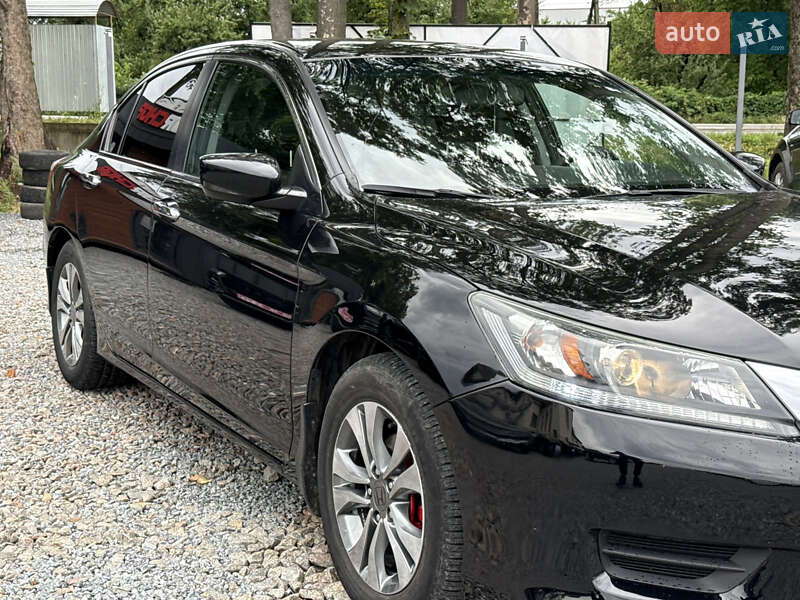 Седан Honda Accord 2015 в Стрые