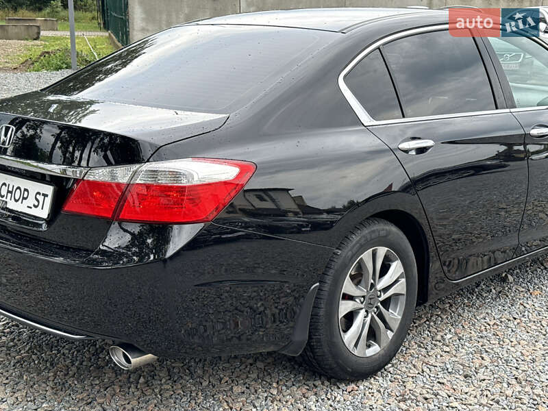 Седан Honda Accord 2015 в Стрые