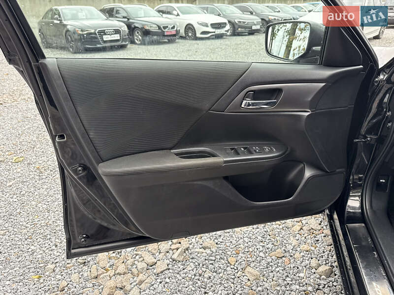 Седан Honda Accord 2015 в Стрые