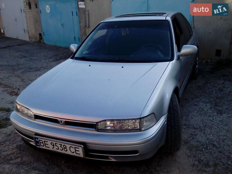 Седан Honda Accord 1993 в Южноукраинске